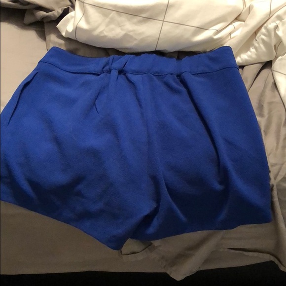 Shorts - Picture 4 of 4